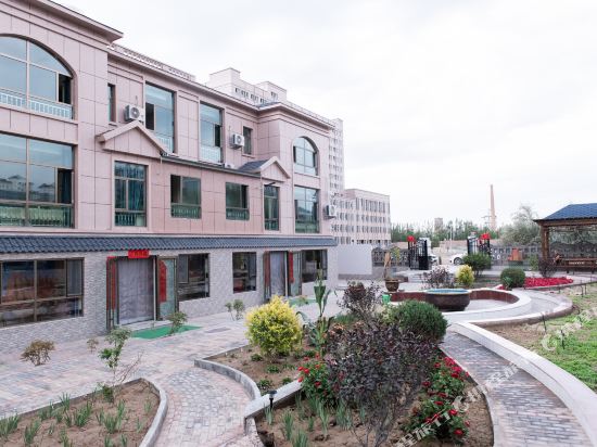 Colorful Danxia Meihuan Villa Hotel in Shahe, People's Republic of China