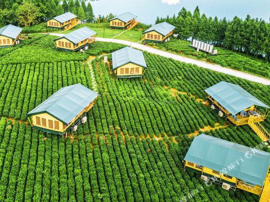 Changzhou Maoshan Senlinshijie RV Tent Camping Base — 4-Star Luxury Hotel in Changzhou, People's Republic of China