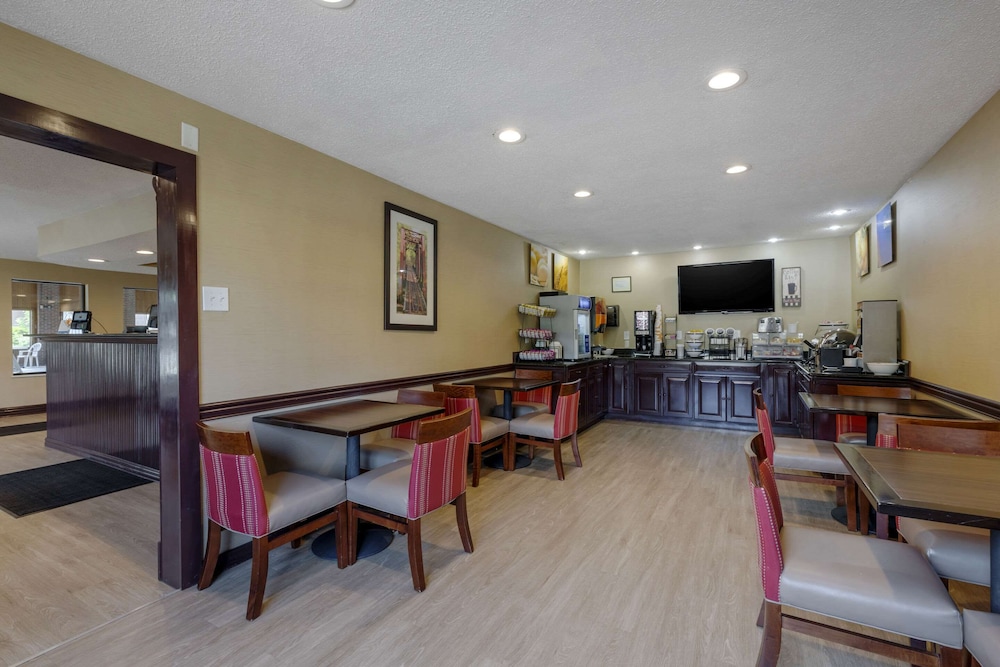Comfort Inn Mount Vernon Downtown - photo 27