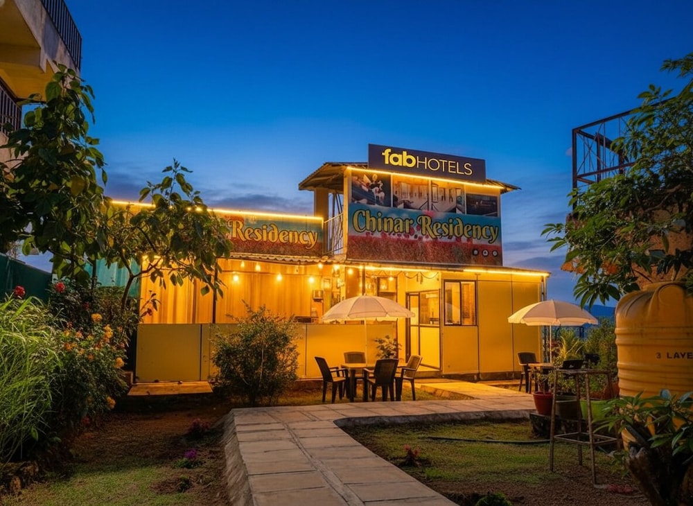 FabHotel Chinar Residency in Satara, India