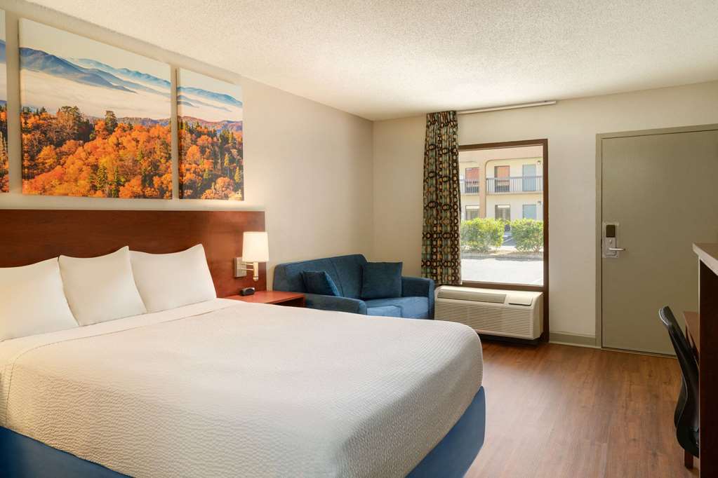 Days Inn by Wyndham Dillon - photo 15