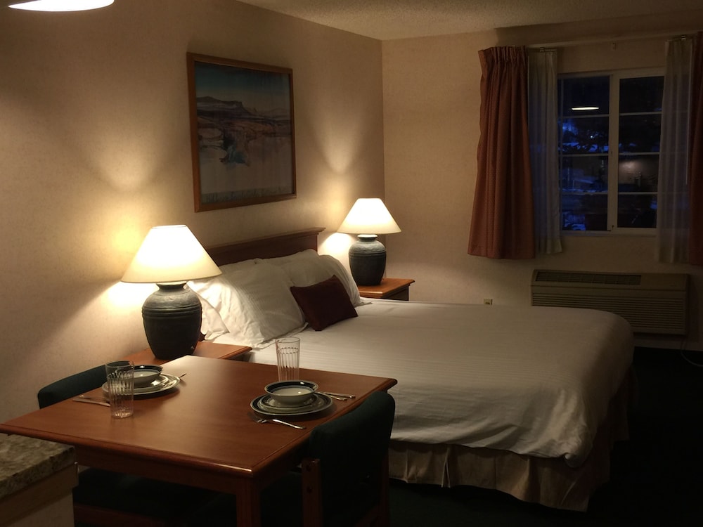 3 Peaks Lodge - photo 3