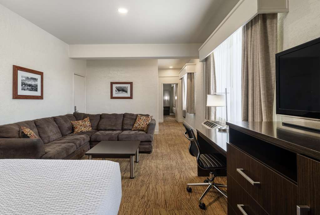 Best Western Pony Soldier Inn & Suites - photo 21