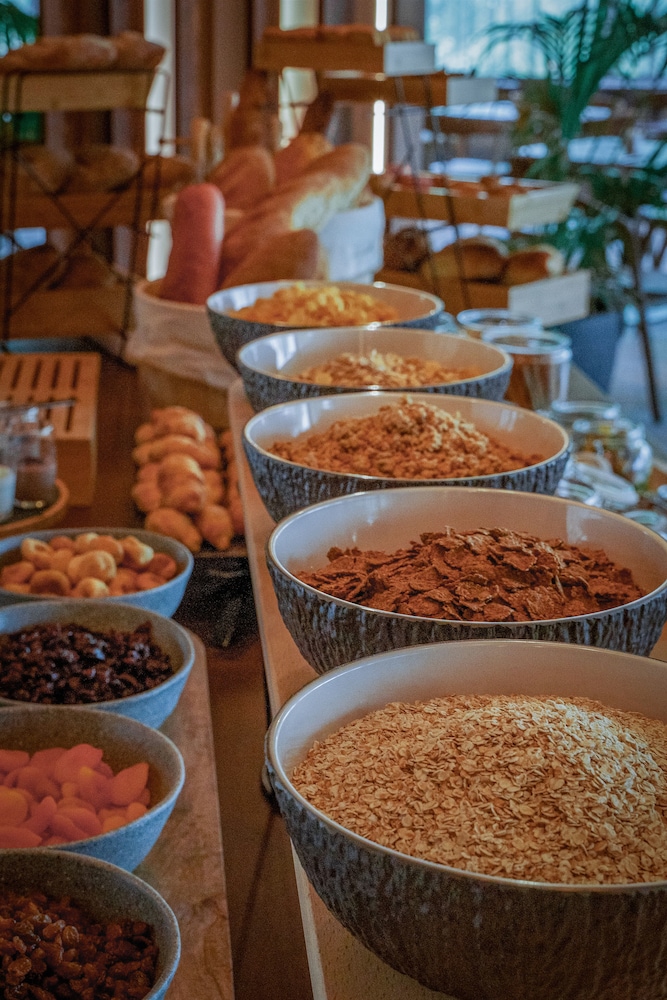 מזון ומשקאות