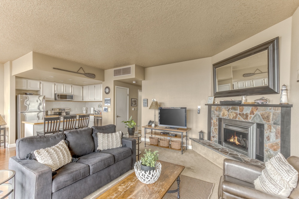 Sand & Sea Resort Condominiums - photo 649