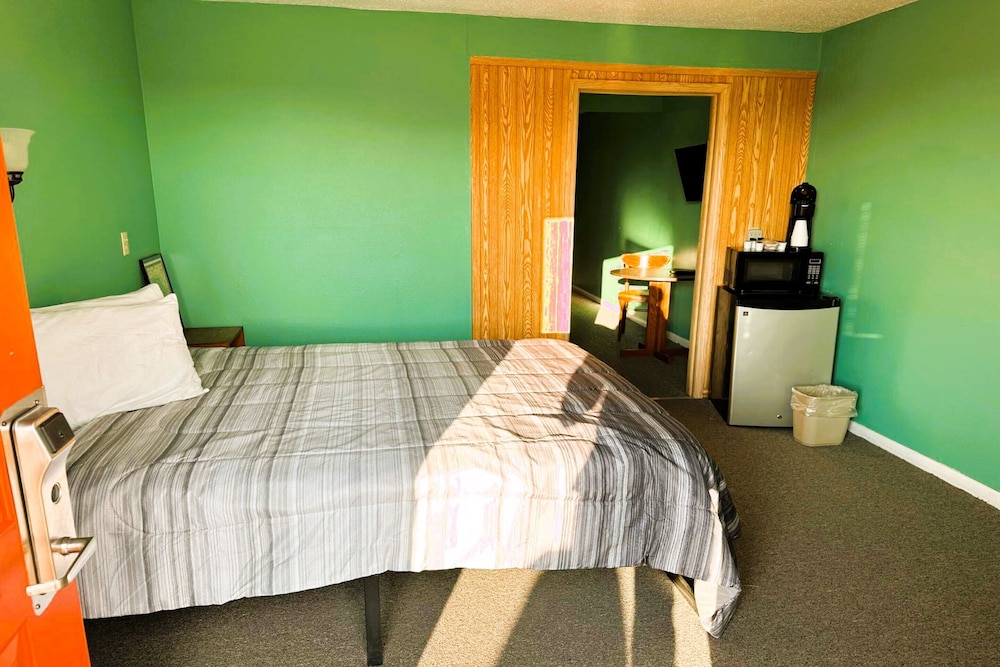 Love Hotels Kadoka by OYO at Badlands SD - photo 21