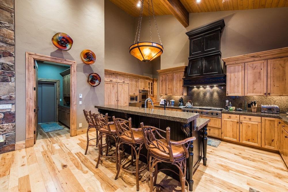 Abode in Deer Crest - photo 18