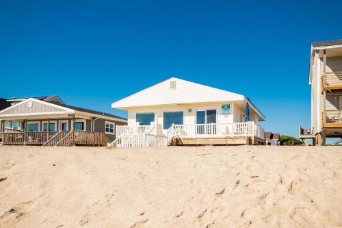 Lisa Lu by Oak Island Accommodations - featured photo