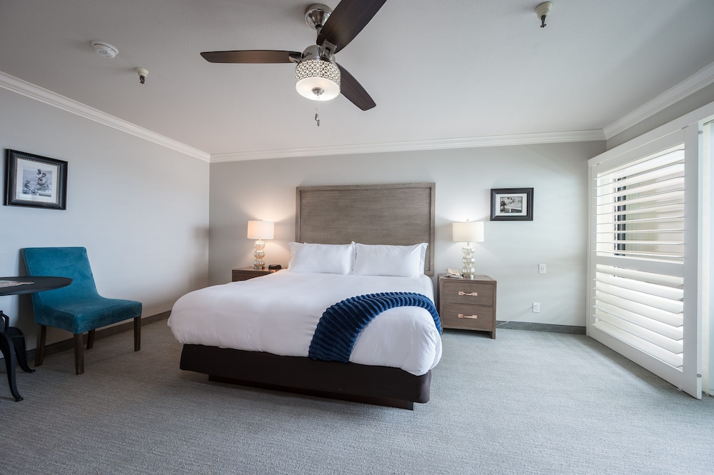 456 Embarcadero Inn & Suites - photo 17