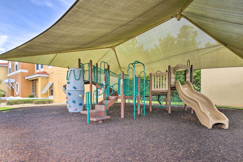 9 Mi to Disney Resort Getaway with Private Patio - photo 26