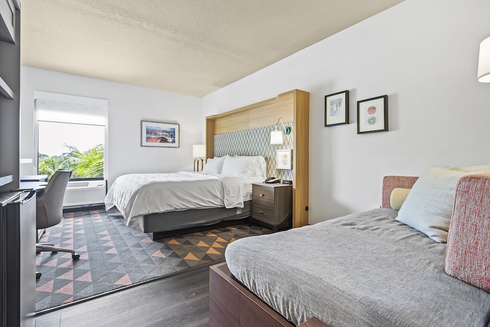 Holiday Inn St. Petersburg West by IHG - photo 7
