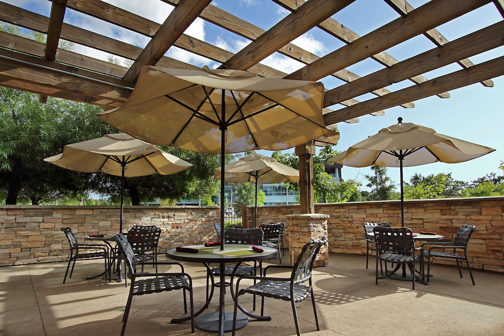 Hilton Garden Inn Sonoma County Airport - photo 37