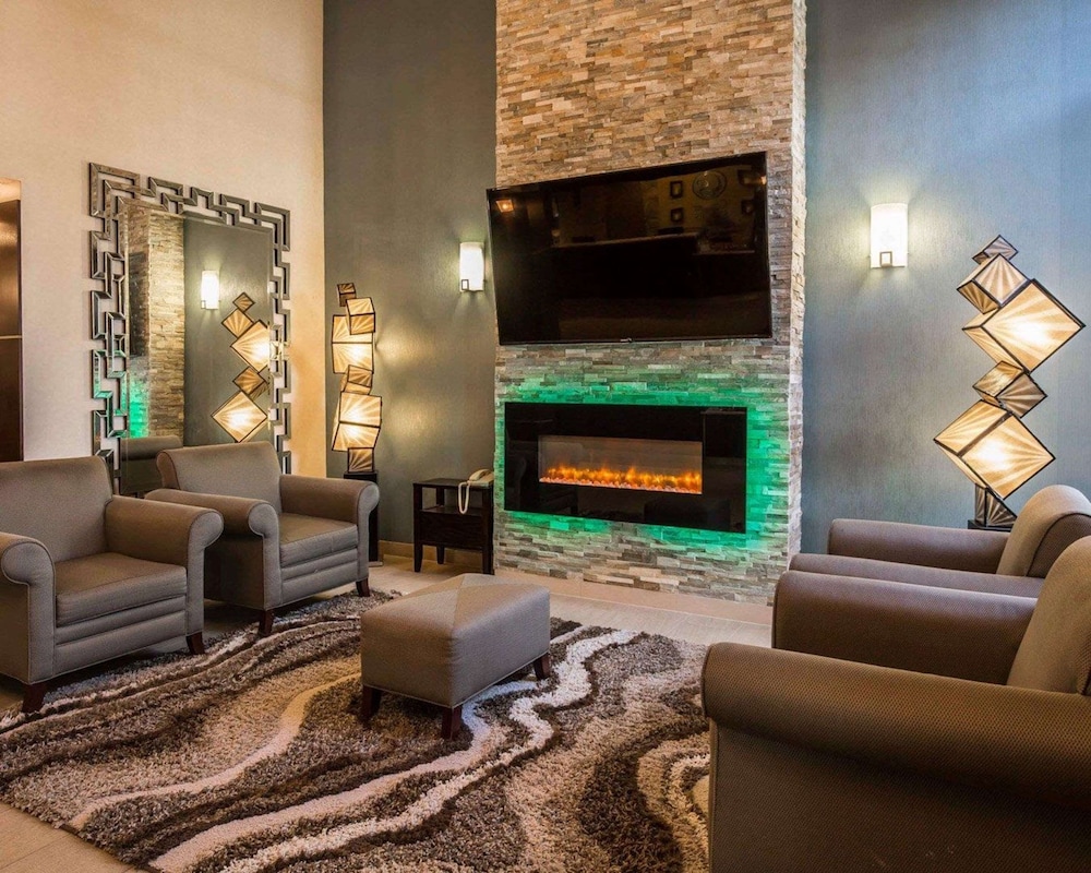Comfort Suites Stafford Near Sugarland - photo 3