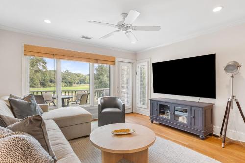 1380 Fairway Oaks Villa by Akers Ellis Rentals — 4-Star Luxury Hotel in Kiawah Island, United States