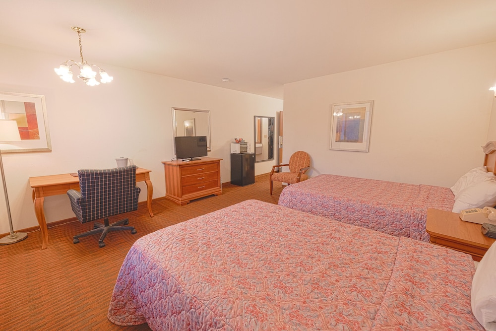 Harlan Inn and Suites - photo 27