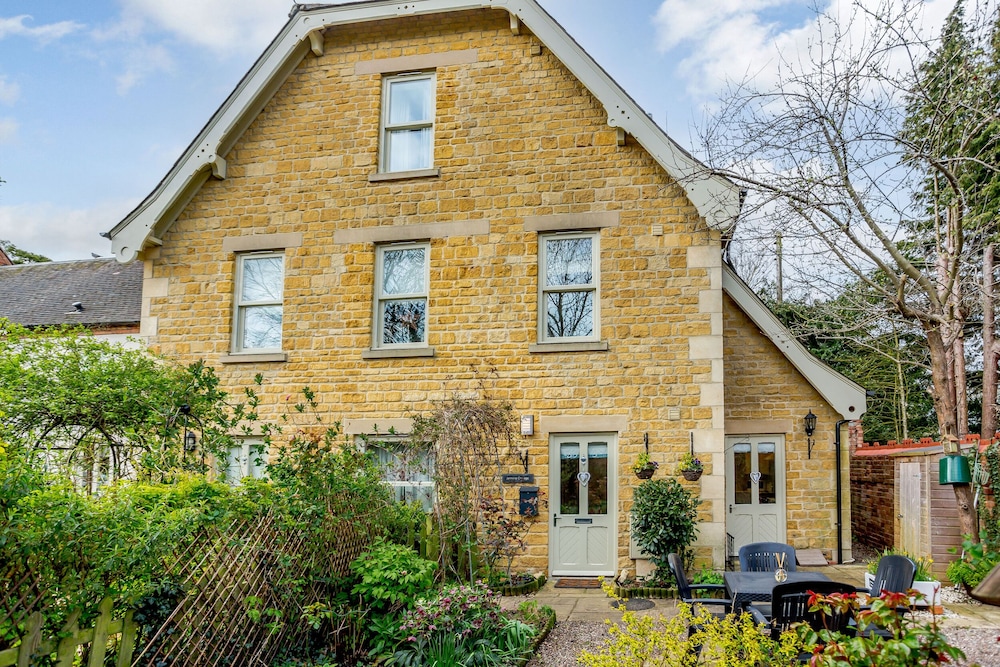 Jasmine Cottage — 4-Star Luxury Hotel in Chipping Campden, United Kingdom