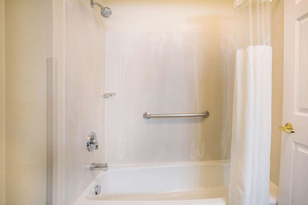 La Quinta Inn & Suites by Wyndham Fruita - photo 14