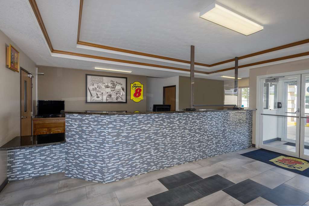 Super 8 by Wyndham De Soto - featured photo