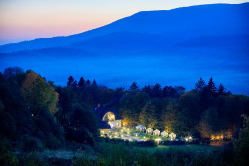Villa Kvitka — 4-Star Luxury Hotel in Svalyava, Ukraine