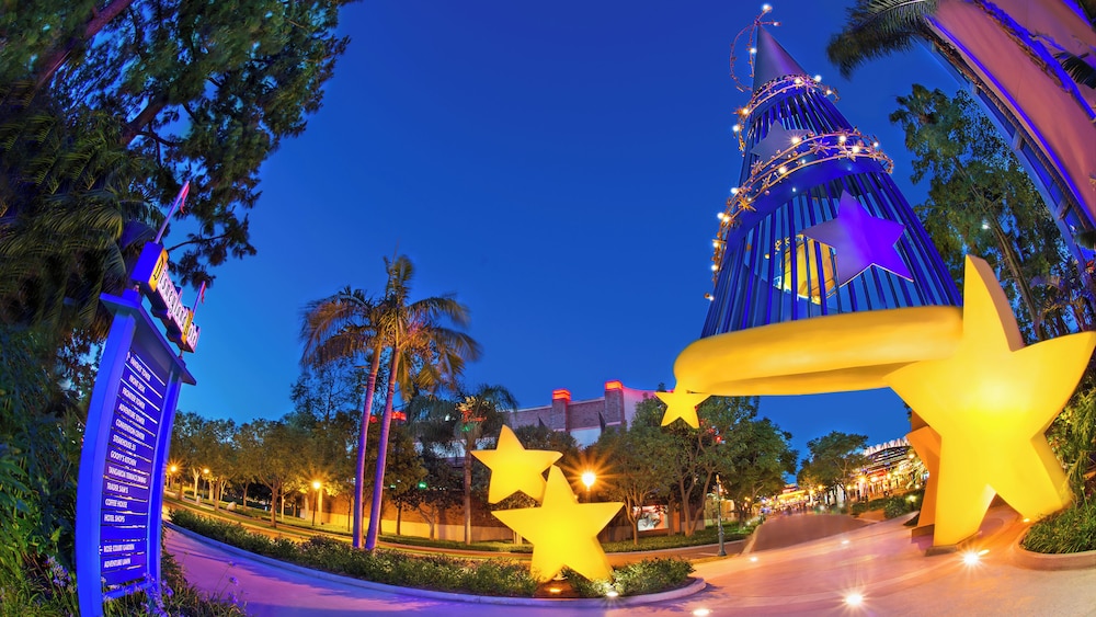 Disneyland Hotel - photo 77