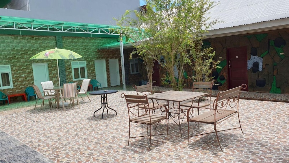 Mega Nasional Seaview Hotel — Gunungsitoli