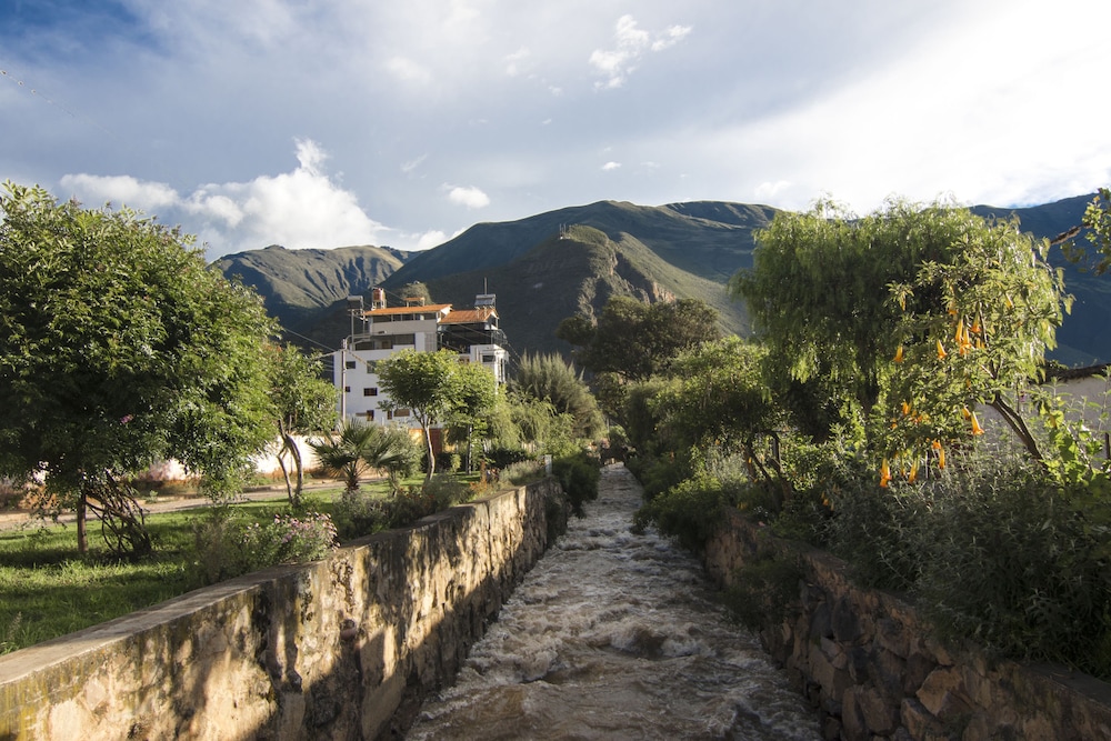 Hotel California Valle Sagrado in Calca, Peru