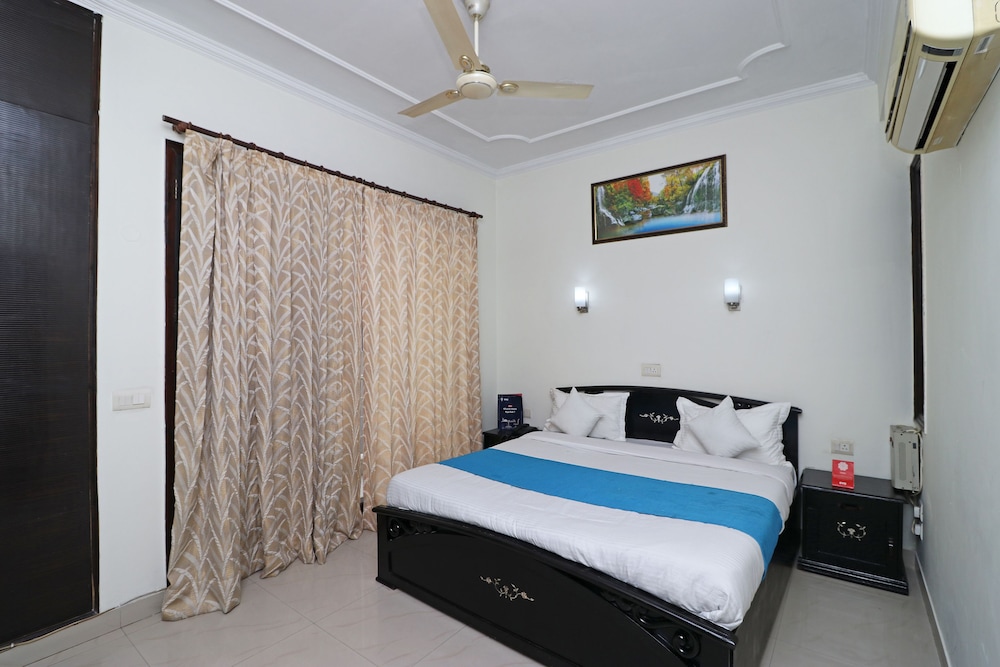 OYO 10878 Unitech Cyber Park
