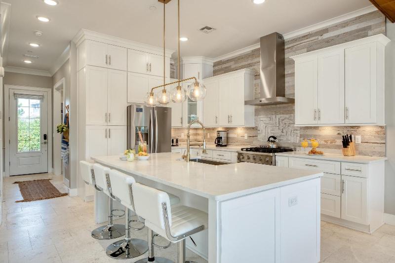 Edgewater By Avantstay Gorgeous Character Lakefron - photo 32