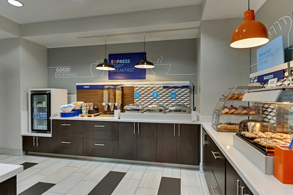 Holiday Inn Express Hotel & Suites Weatherford by IHG - photo 72