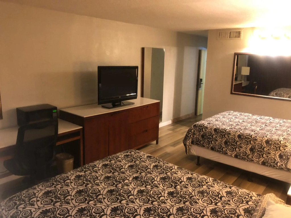 Western Inn Houston - photo 12