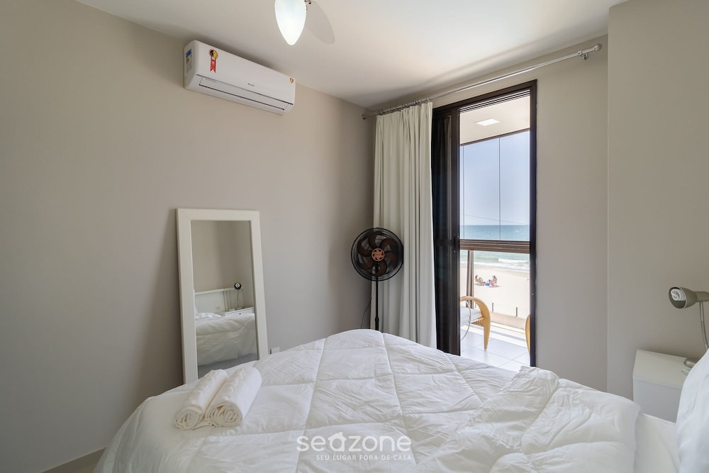 Apto lindo Beira Mar e com Churrasqueira RIG0102 — 4-Star Luxury Hotel in Florianopolis, Brasil