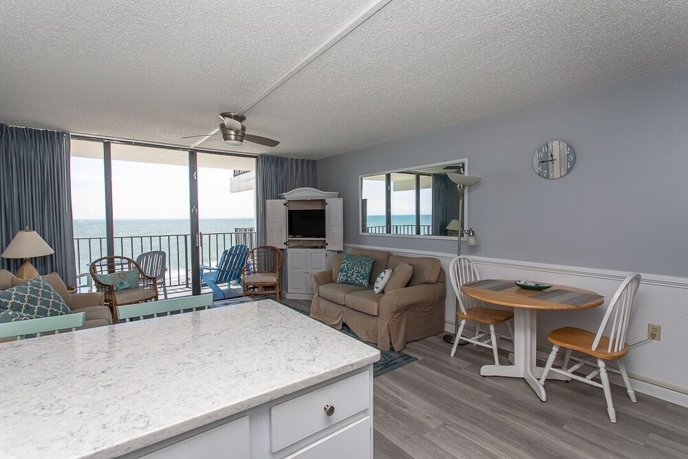 Royal Garden Resort 705 2 Bedroom Condo by RedAwning - photo 27