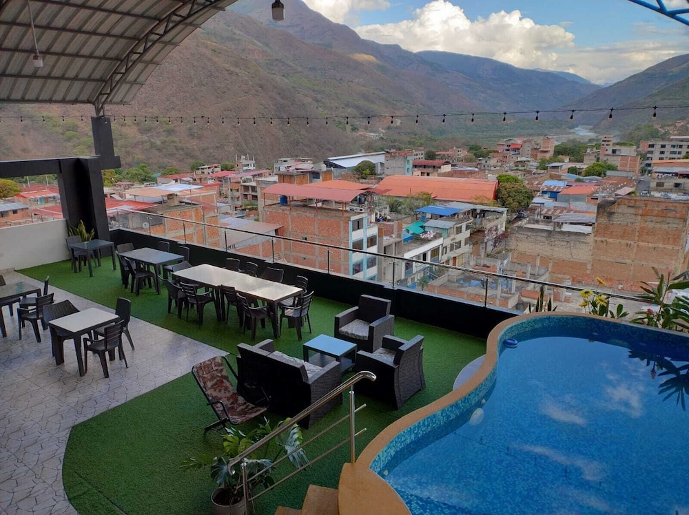 Hotel Burj Khalifa in Santa Ana, Peru