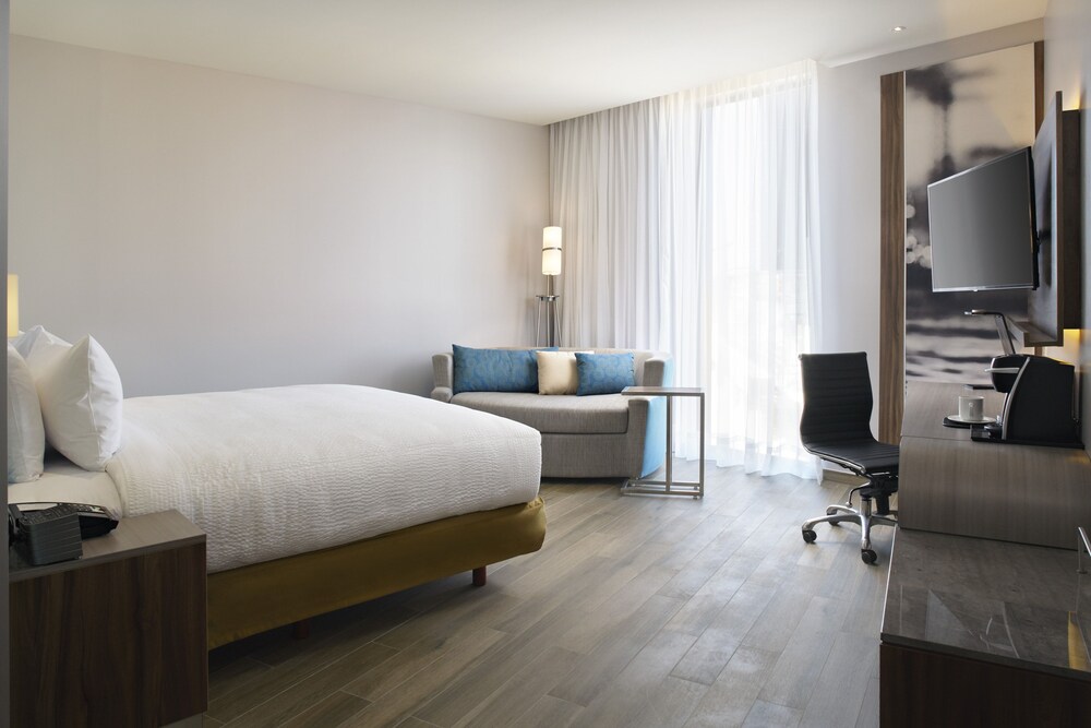 Fiesta Inn & Loft Ciudad Del Carmen — 4-Star Luxury Hotel in Ciudad Del Carmen, Mexico