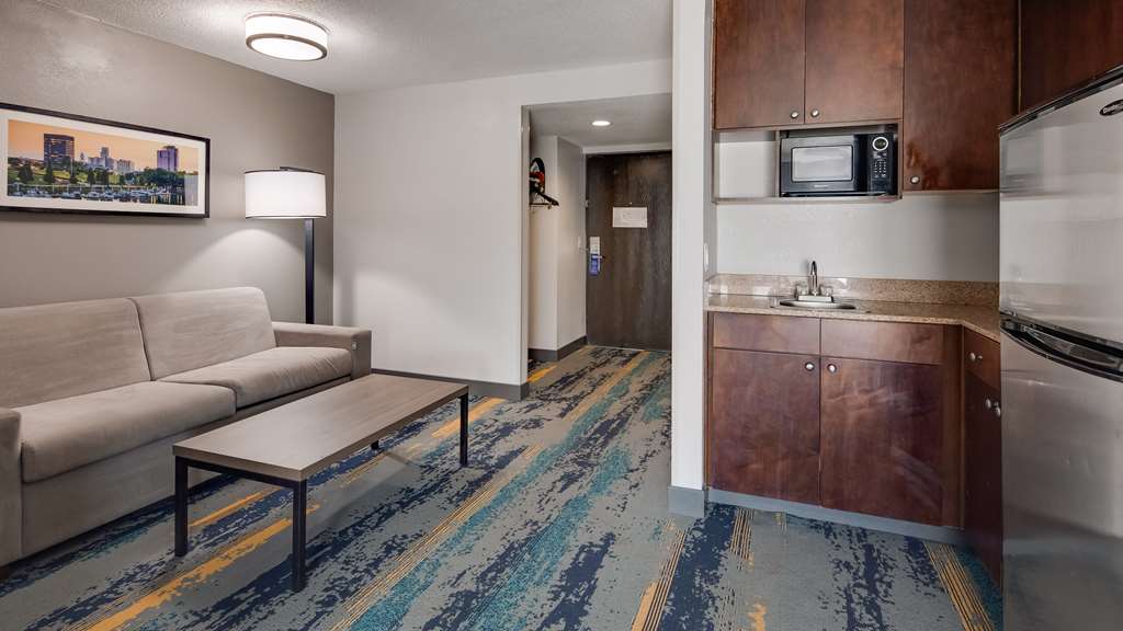 Best Western Plus Augusta North Inn & Suites - photo 7