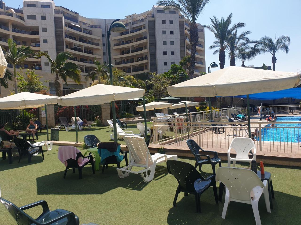 Amazing Apartment in Raanana up to 5 Guests Swimming pool & Jacuzzi — 4-Star Luxury Hotel in Ra'anana, Israel