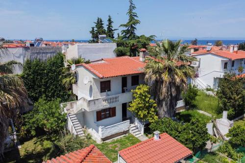 Palmera Apartment by RentalsPro Pefkohori Halkidiki — 4-Star Luxury Hotel in Pefkochori, Greece