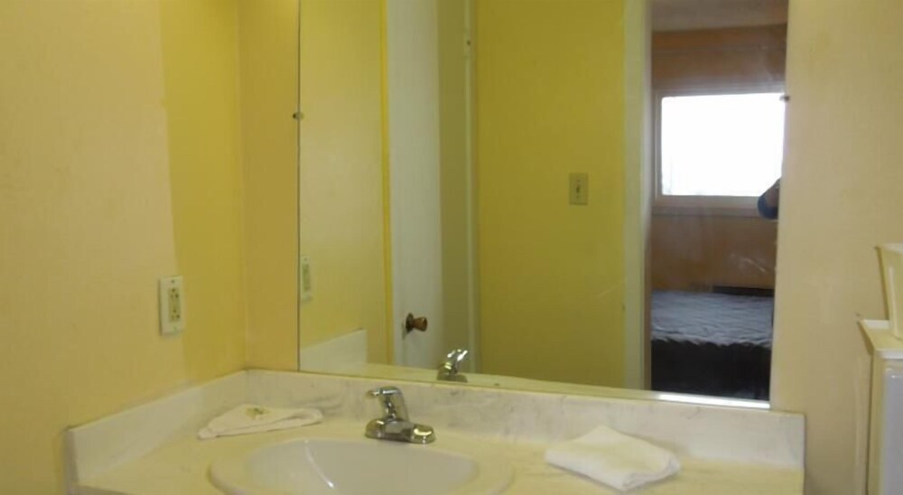 Red Carpet Inn Allentown Hausman Road - photo 13
