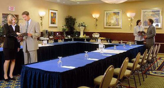 Holiday Inn Pittsburgh Airport - photo 9