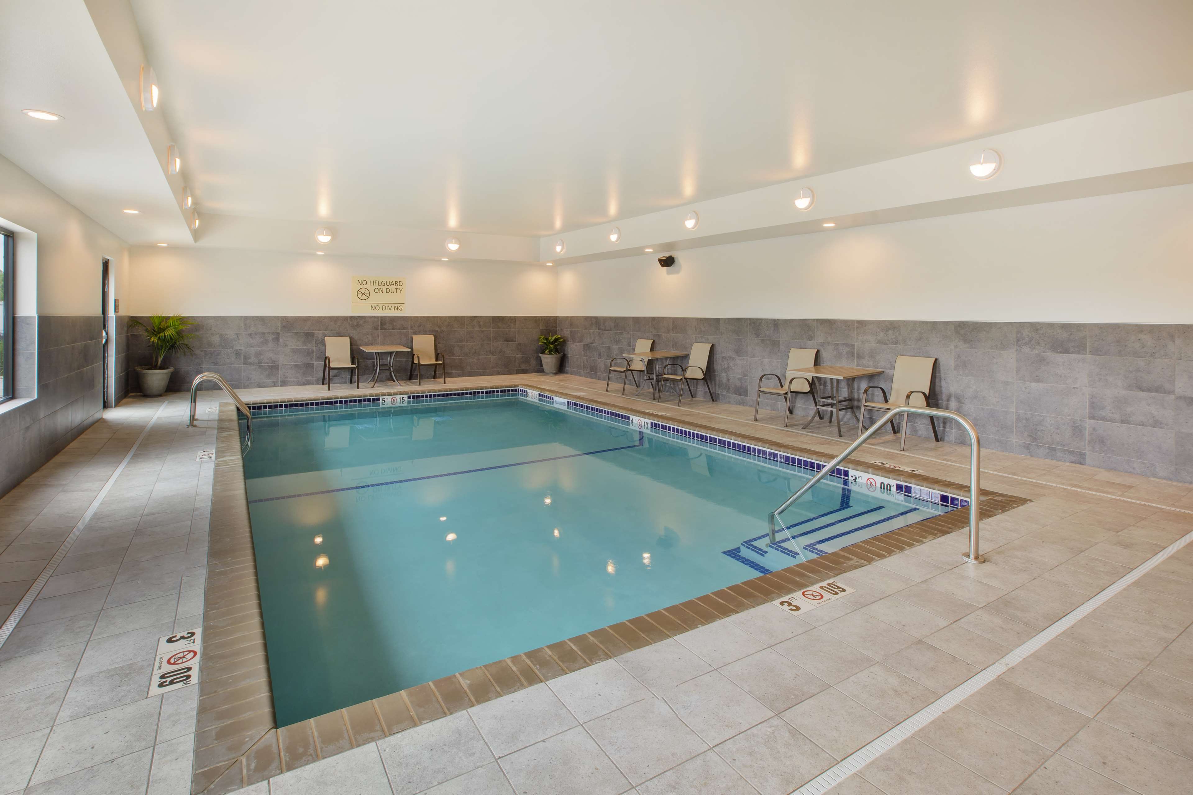 Hampton Inn & Suites Southwest Sioux Falls - photo 7