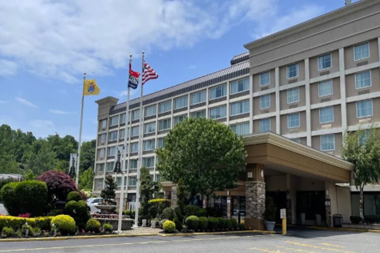 Mitchell Executive Hotels Fort Lee — hotel in Fort Lee
