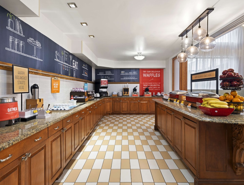 Hampton Inn & Suites Arundel Mills Baltimore - photo 55