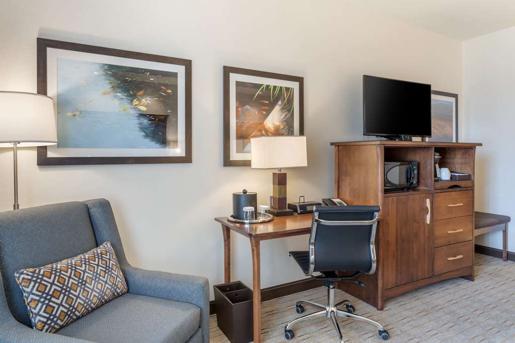 Best Western Premier Boulder Falls Inn - photo 31