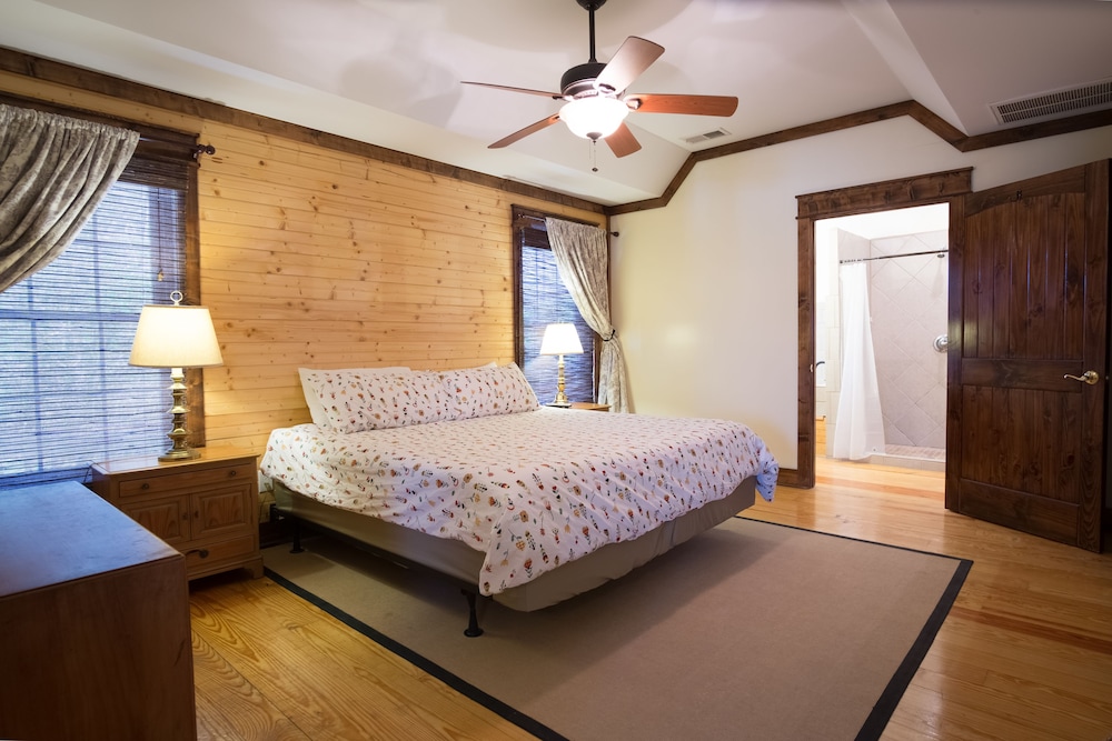 Swamp Rabbit Inn Travelers Rest - photo 18