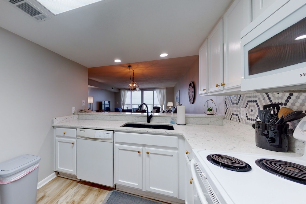 Romar Tower 5C by Meyer Vacation Rentals - photo 24