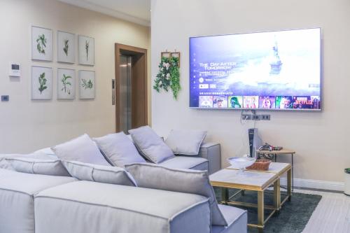 Sukhumvit Thonglor Luxury Pool Club Villa 5 Mins To Bts 素坤逸 通羅 豪華會所泳池別墅 5分鐘到達地鐵