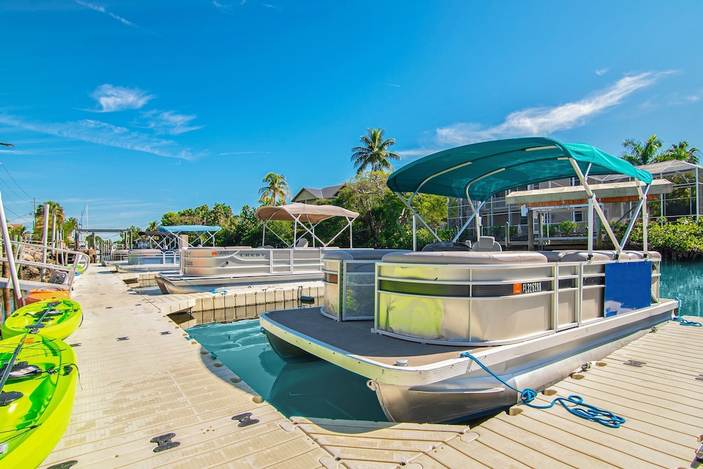 Latitude 26 Waterfront Resort & Marina - photo 44