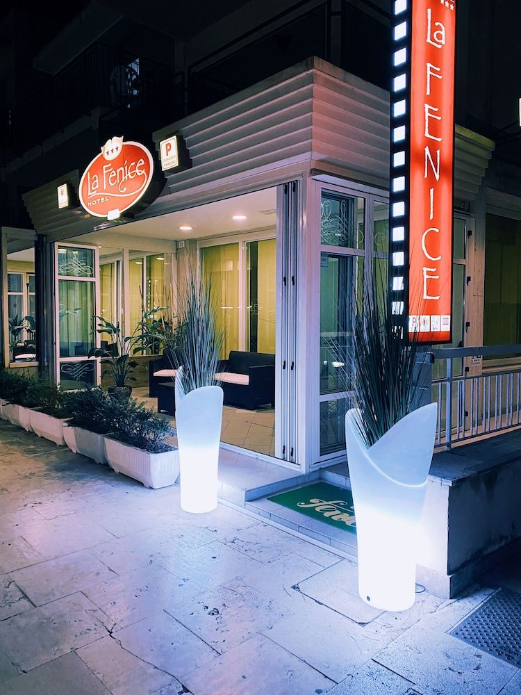 Hotel La Fenice - last minute hotel in Cattolica