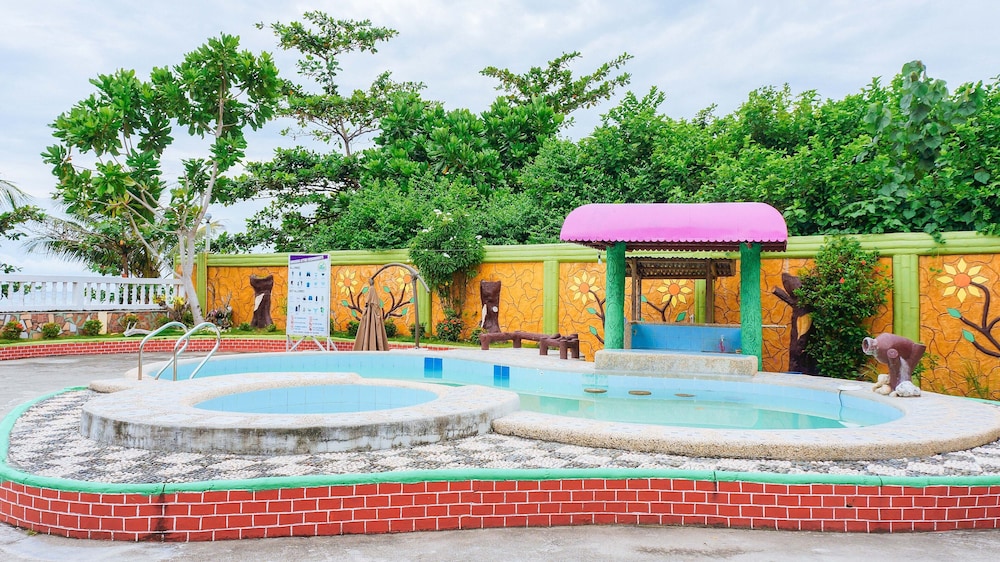 RedDoorz Plus @ Valencia Bohol in Valencia, Philippines