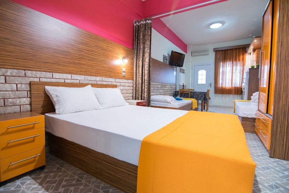 Avra Comfort Rooms - carbon neutral hotel in Nea Potidhaia